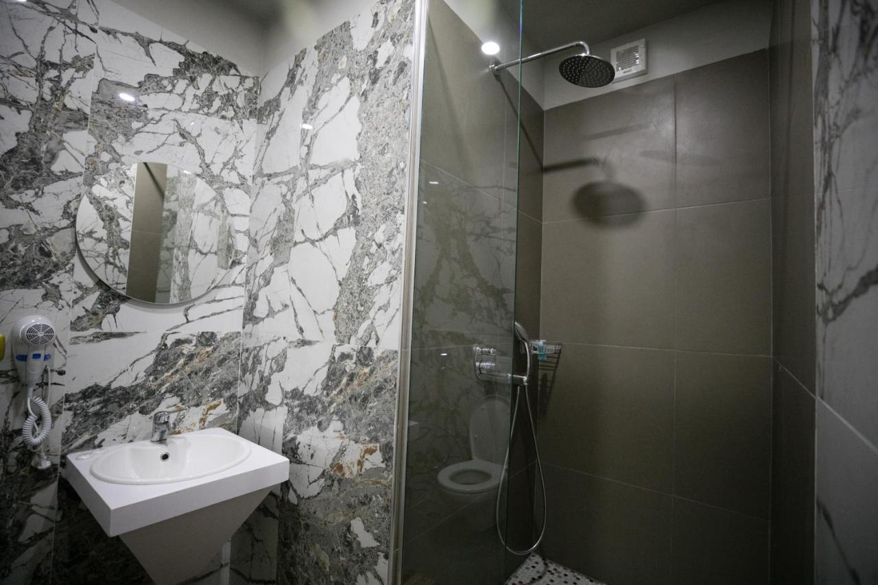 Hotel Lotus 地拉那 外观 照片